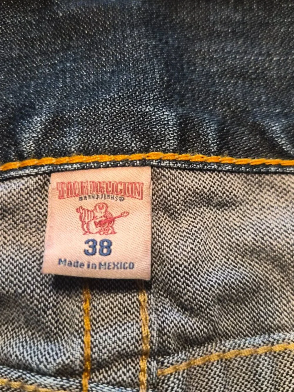 True Religion Mens Jeans Straight  Flap Size 38 X 36 Distressed Braid G678